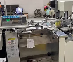 Máquina automática para aplicar ilhós e cordão de etiquetas AS-570